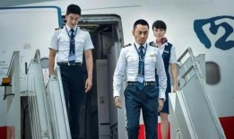 中国机长最新爆料,揭秘航班险情背后的生死较量与英雄本色